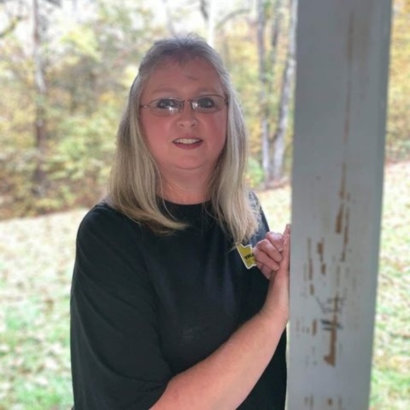 Meet your Posher, Tammi - Picture 1 of 1